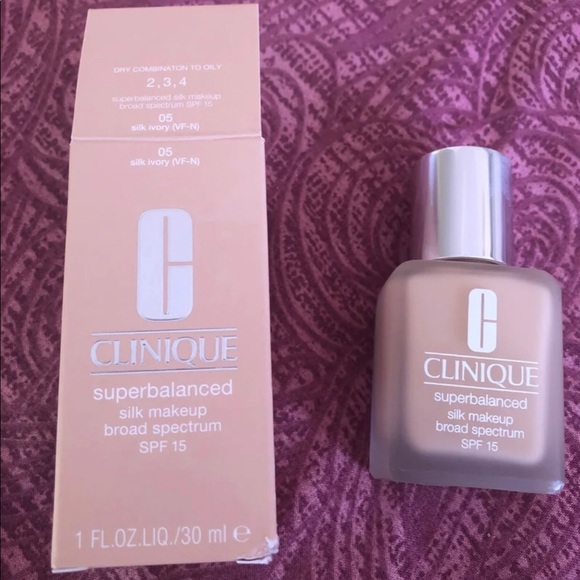 clinique superbalanced silk ivory